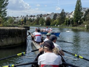Wir warten auf die Schleuse ...